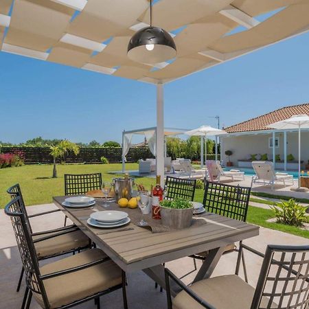 Madini Luxury Villa With Private Heated Pool Vanato ภายนอก รูปภาพ