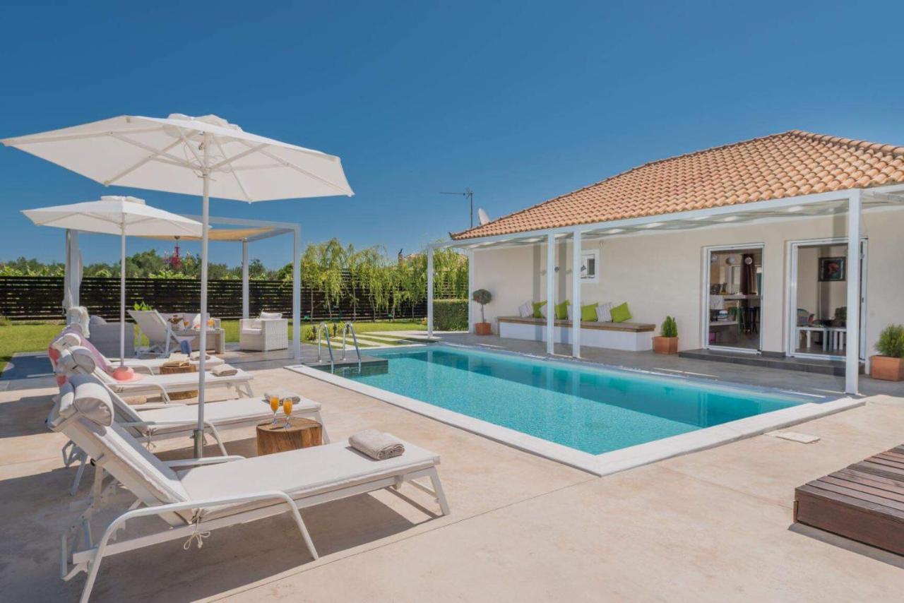 Madini Luxury Villa With Private Heated Pool Vanato ภายนอก รูปภาพ