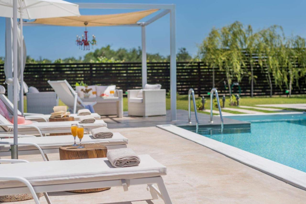 Madini Luxury Villa With Private Heated Pool Vanato ภายนอก รูปภาพ