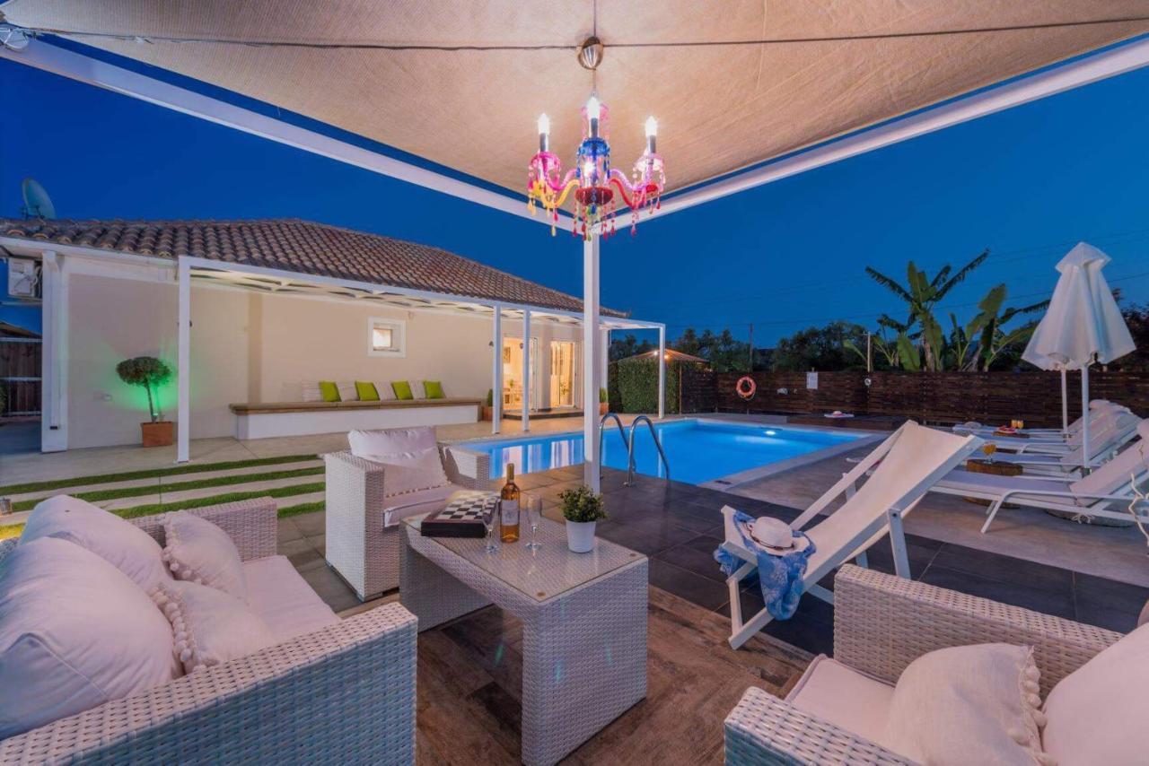 Madini Luxury Villa With Private Heated Pool Vanato ภายนอก รูปภาพ