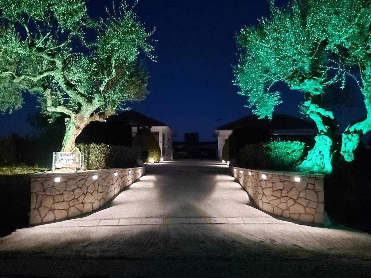 Madini Luxury Villa With Private Heated Pool Vanato ภายนอก รูปภาพ